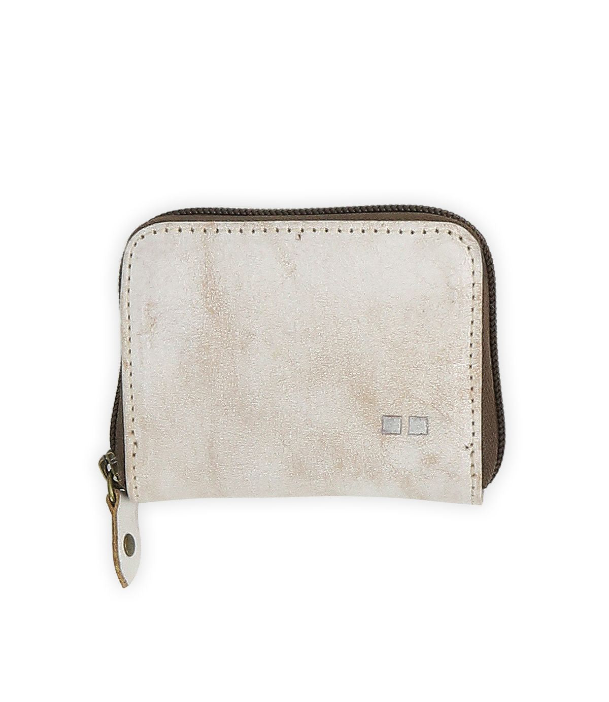 The Peek by Bed Stu is a compact beige zippered wallet made from premium leather with a subtle texture. It features a small double square logo in the bottom right corner and has convenient card slots inside.