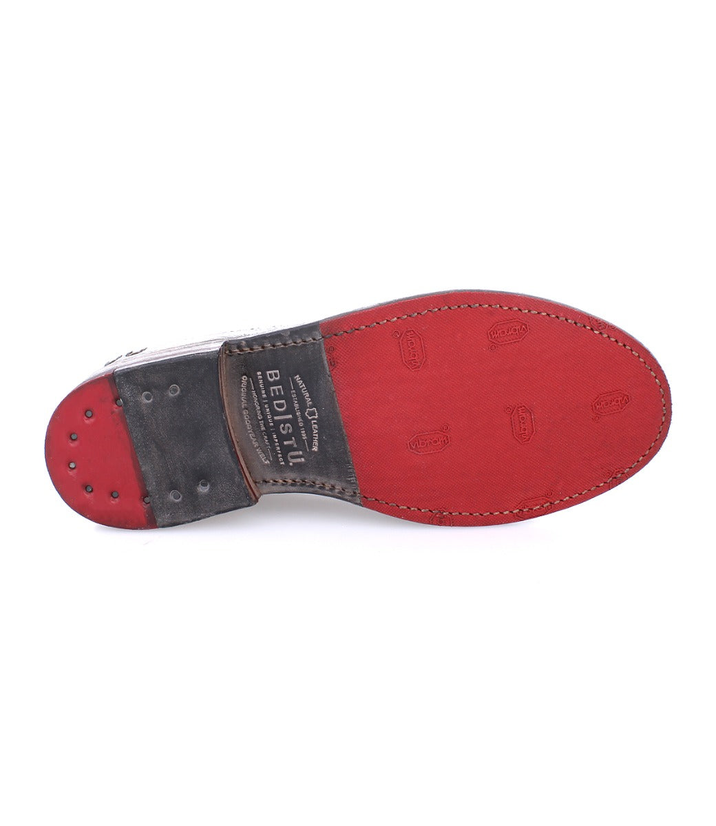 A women's shoe with a Lita K II and Bed Stu sole.