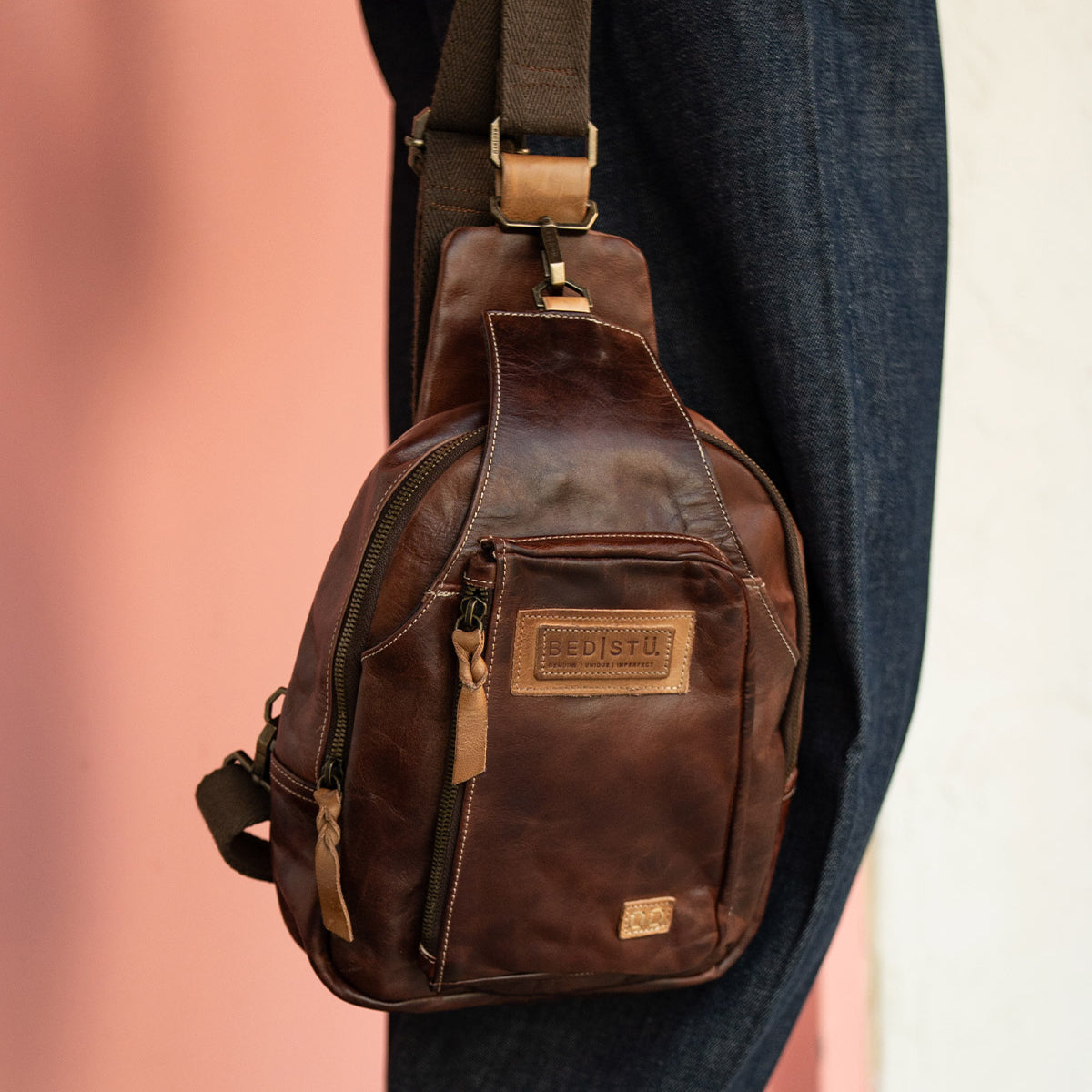 brown leather crossbody backpack handbag Cognac Convertible Shoulder Bag 2 zip pockets Piel Leather Three-Zip Hobo Sling
