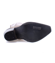 A Bed Stu Hyperspeed with black soles on a white background.