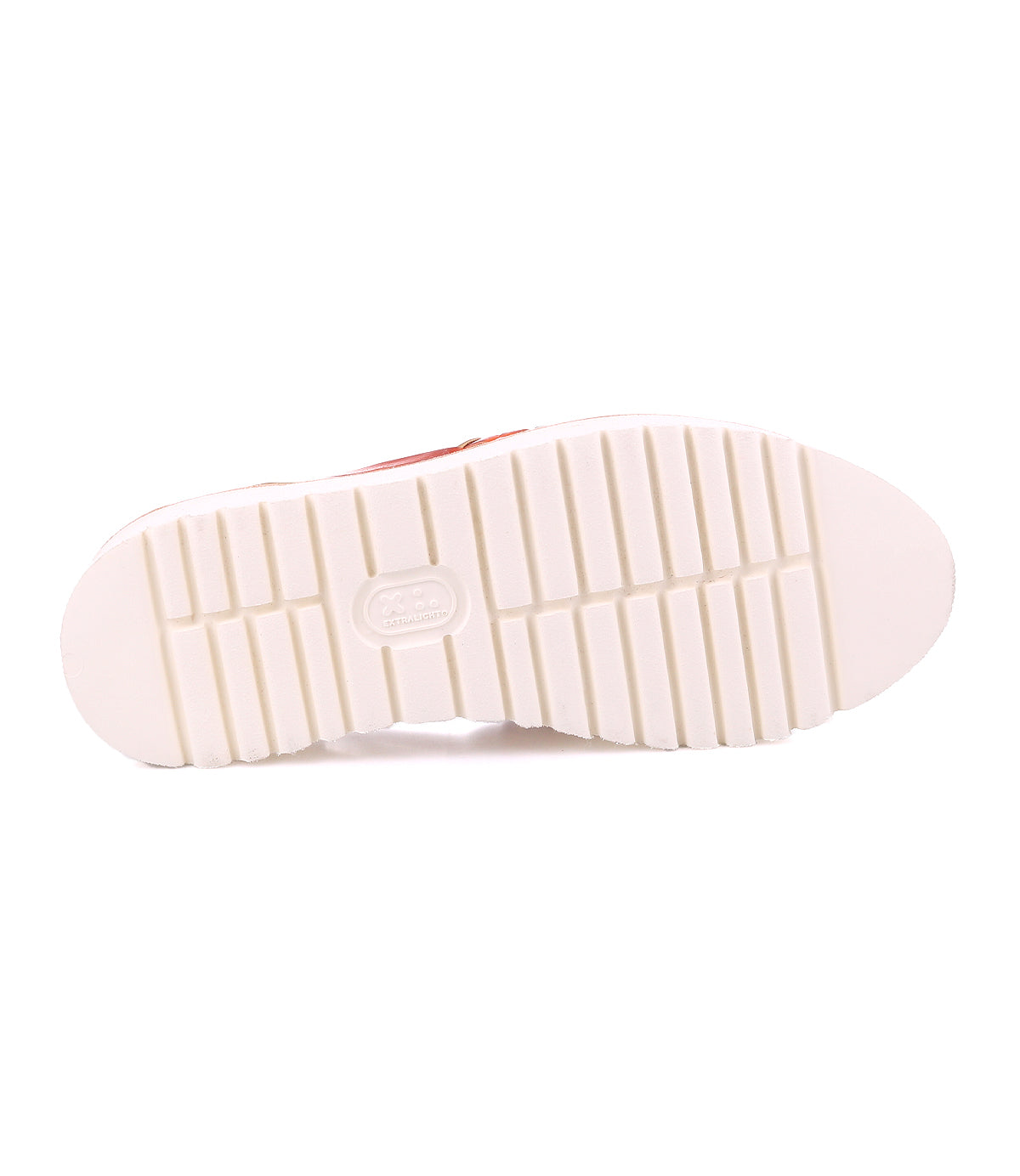 The Lizzie shoe by Bed Stu features an XL EXTRALIGHT® outsole with a white, grooved pattern for enhanced traction.