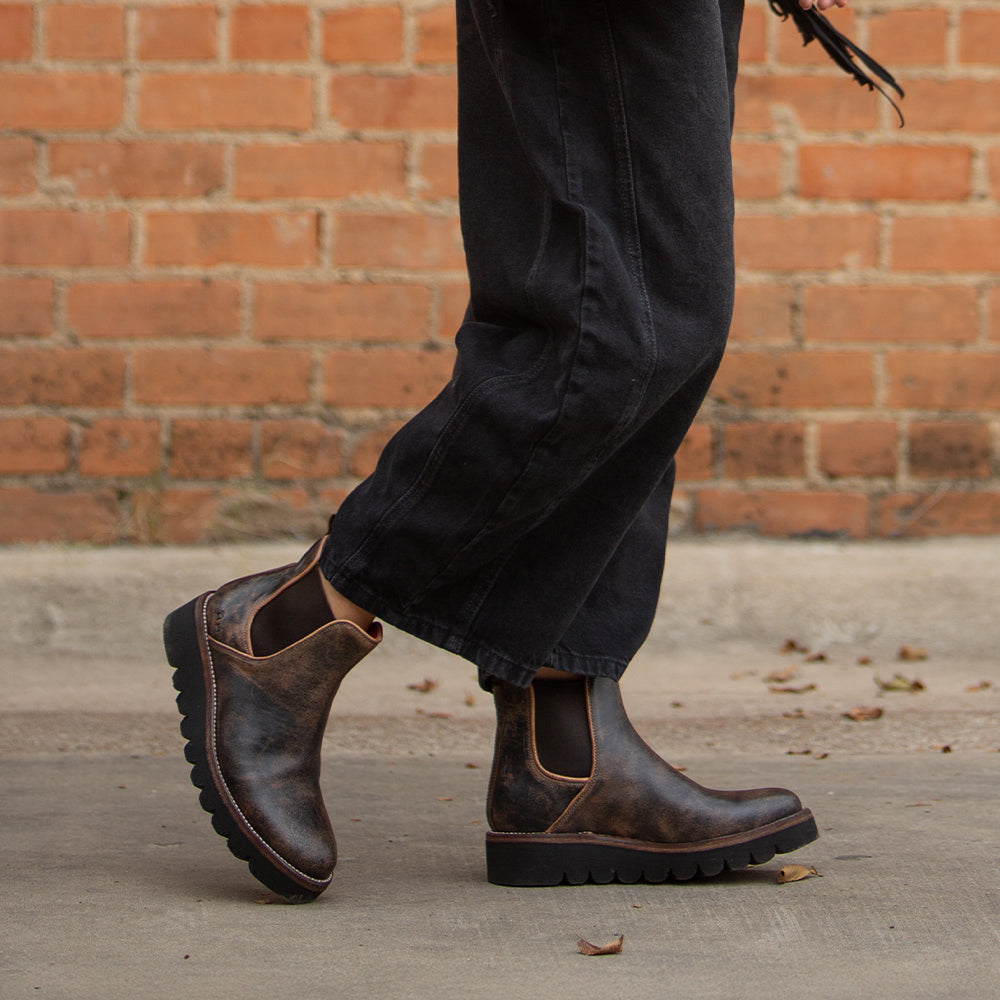 SHORT-BOOOTIES.jpg