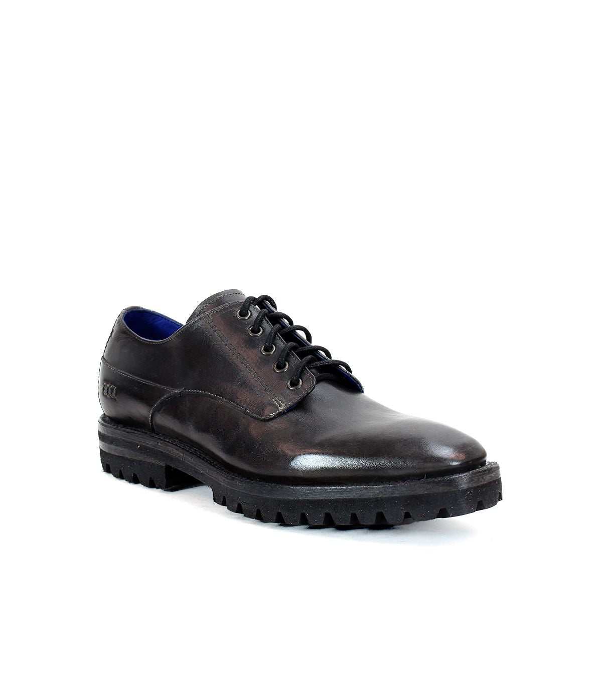 The Carter by Bed Stu is a single derby shoe made from vegetable-tanned leather, complete with black laces and a durable sole constructed with Goodyear welt technology.