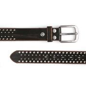 Introducing the Cristal belt by Bed|Stü—a sleek unisex accessory crafted from genuine black leather and adorned with striking silver studs. Featuring a polished silver buckle, this bold yet versatile design is beautifully showcased from both the buckle end and the pointed tip.
