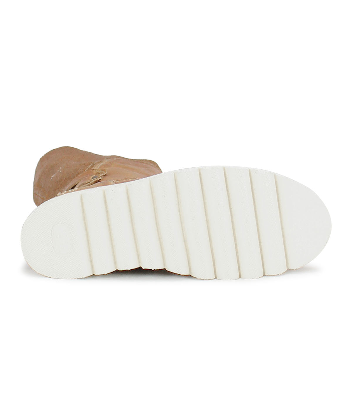 Sole of women's Yoko boot with a white sole by Bed Stu.