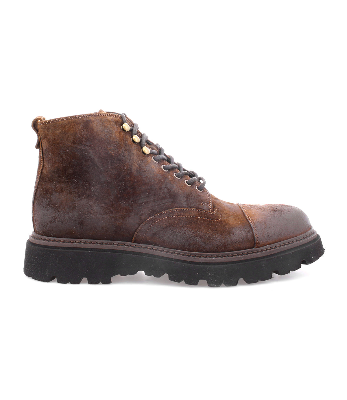 An Italian Goer work-style boot in oiled suede leather, featuring black soles for added durability, by Bed Stu.