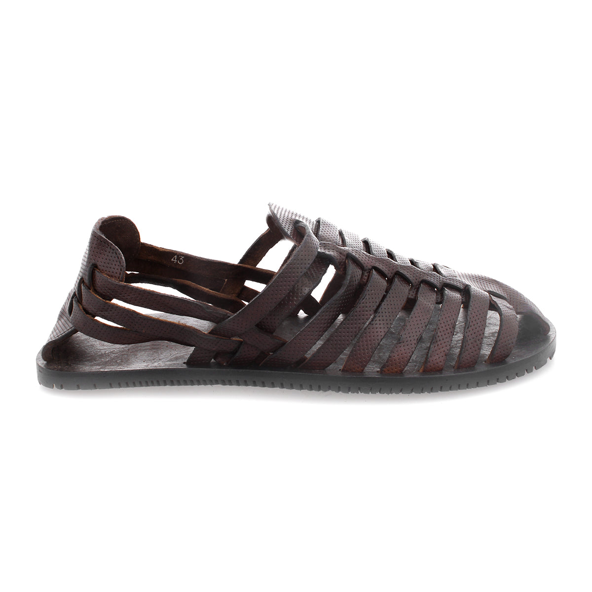 Italian brown leather closed-toe fisherman sandals for men, exuding summer sophistication in Bed Stu's Insider fisherman sandals.