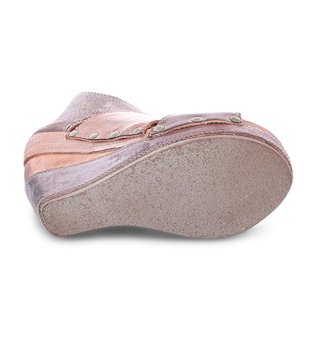 The back view of a Jessie shoe, from the brand Bed Stu.