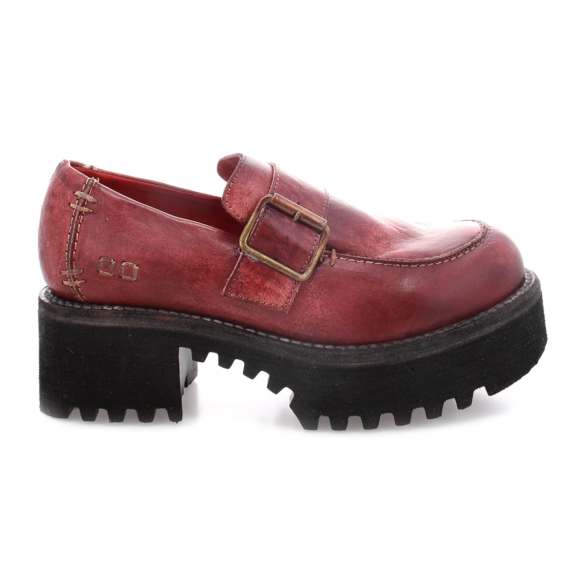 A comfortable fall fashion Kavi leather loafer for women by Bed Stu.