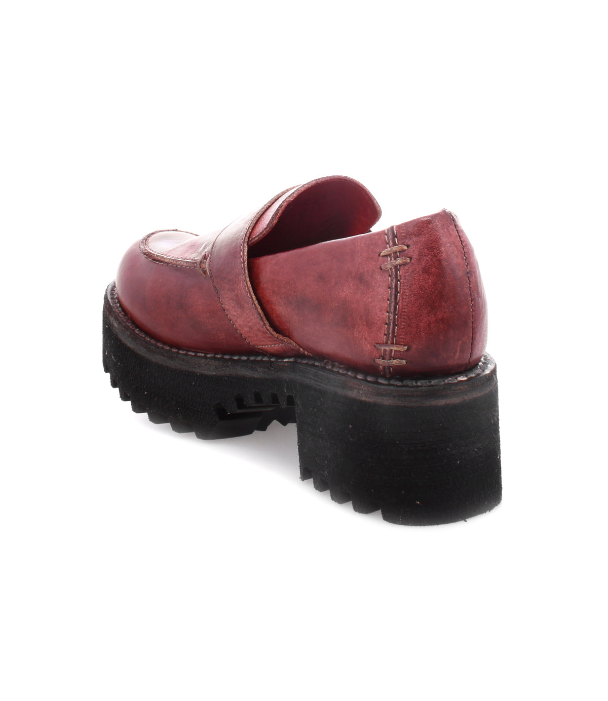A comfortable women's Kavi leather loafer perfect for fall fashion by Bed Stu.