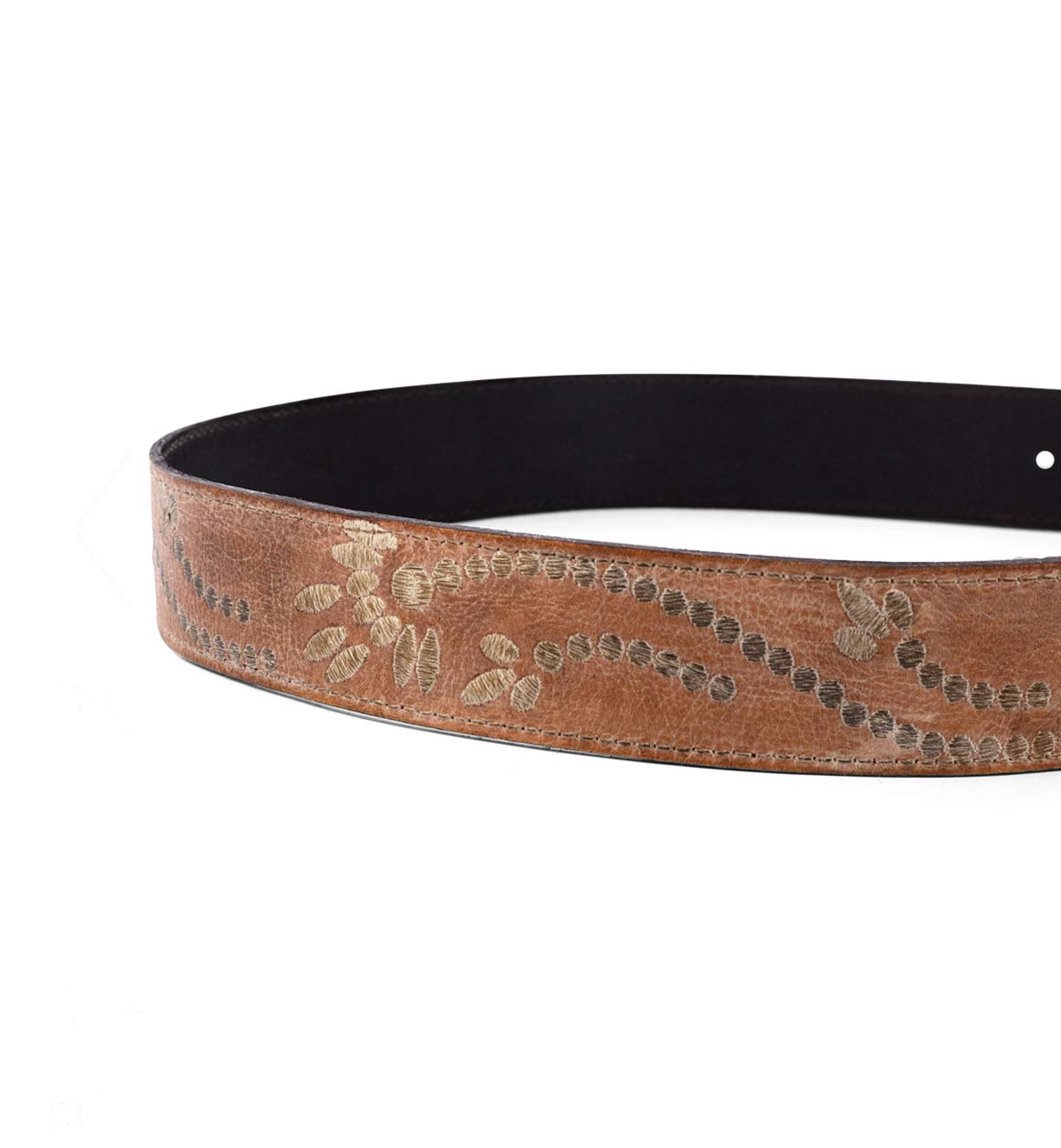 A Mohawk belt with a floral design on it by Bed Stu.