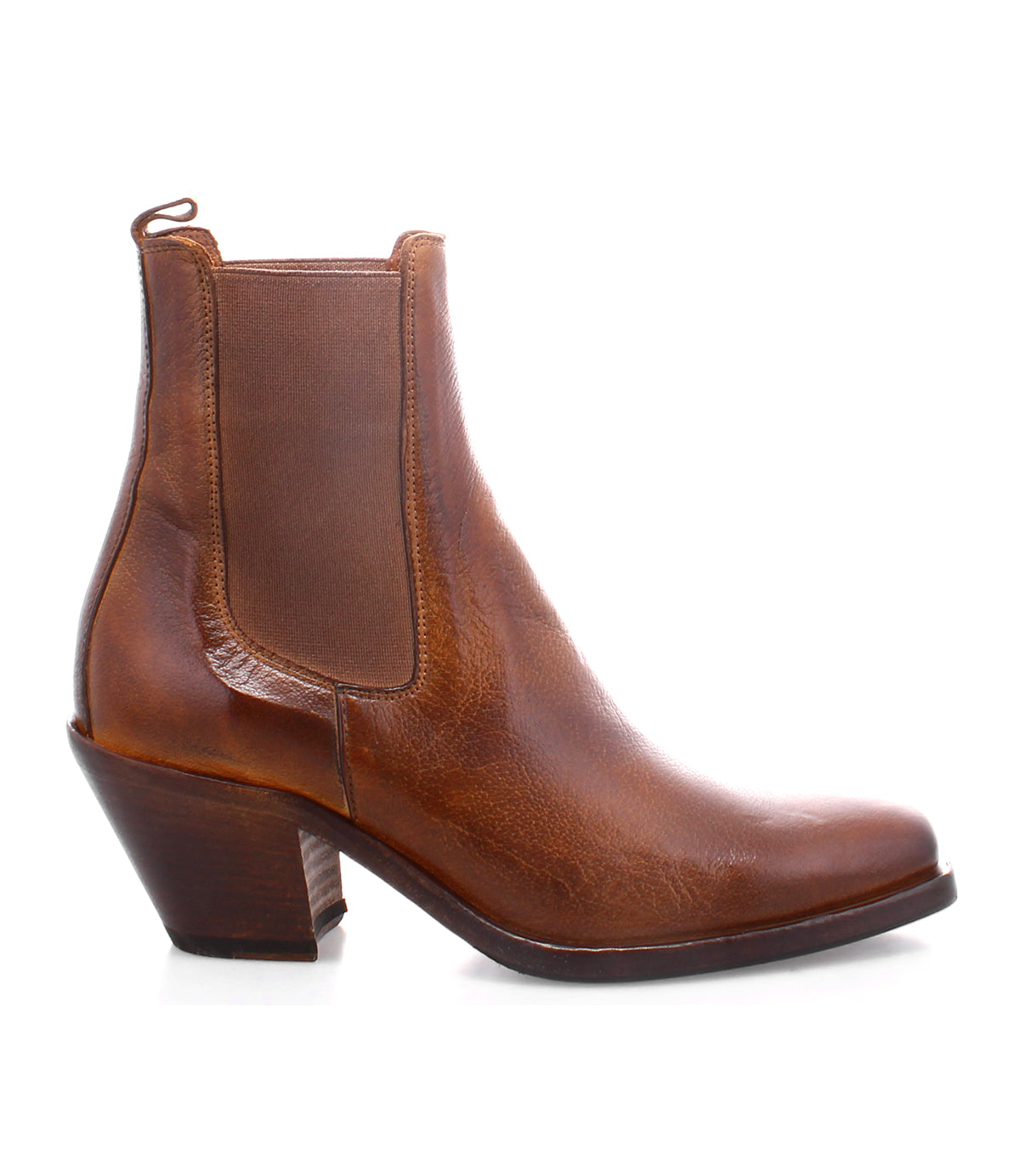 The durable women's Viscera Chelsea boot in tan leather from Bed Stu exudes sartorial elegance.