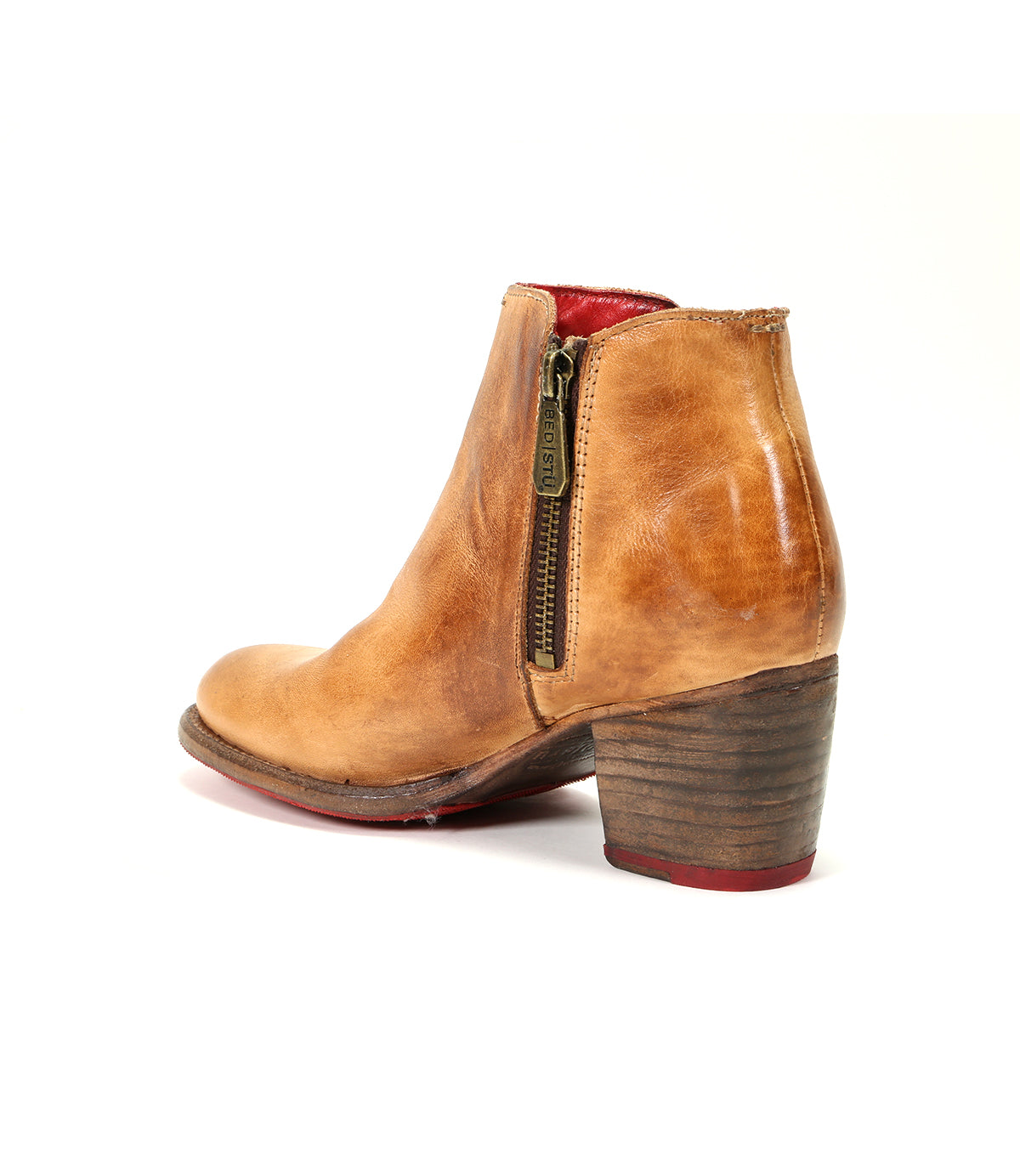A durable women's ankle boot in tan leather, handmade with exquisite craftsmanship, called Yell by Bed Stu.